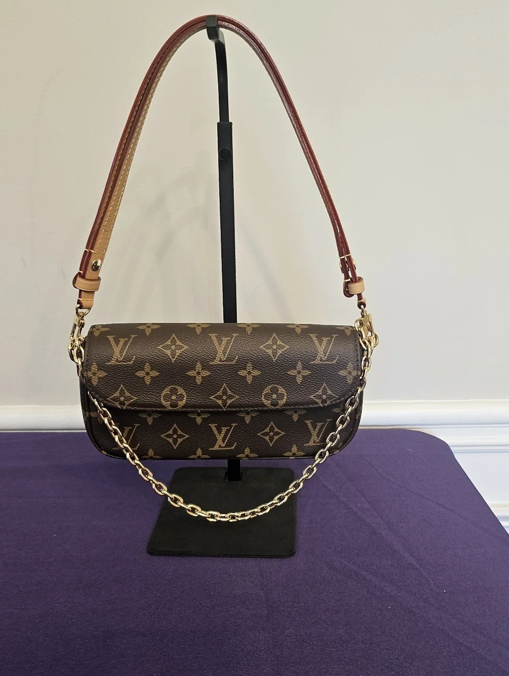 Louis Vuitton Ivy Wallet On Chain Monogram Microchipped w/ Dustbag - Picture 6 of 15